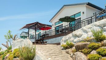 Yeosu Arum Oceanview Whole House Pension
