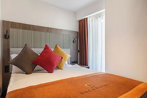 Mira Inn Lara