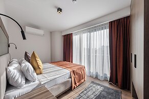 Mira Inn Lara