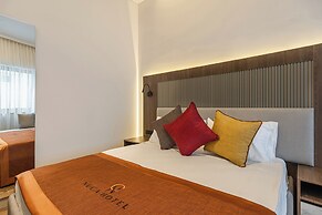 Mira Inn Lara