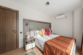 Mira Inn Lara