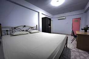 Hotel O Aini Homestay