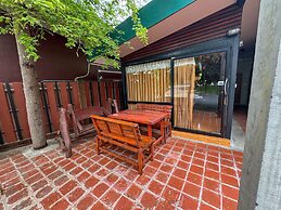Suree Garden Resort & Karaoke