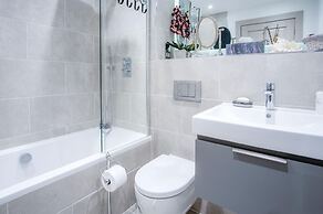 Waters Edge - 2 Bedroom Apartment - Tenby