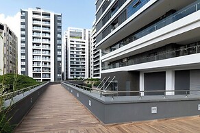 Riverside Square