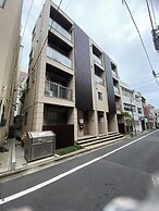 Everynet Shinjuku by Tranova
