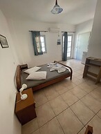 Tarelis Beach Apartments & Studios