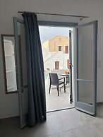 Tarelis Beach Apartments & Studios