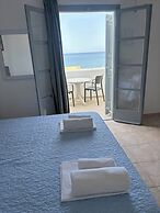 Tarelis Beach Apartments & Studios
