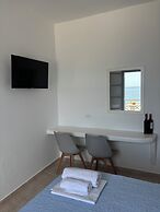 Tarelis Beach Apartments & Studios
