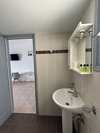 Tarelis Beach Apartments & Studios