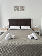 Tarelis Beach Apartments & Studios