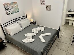 Tarelis Beach Apartments & Studios