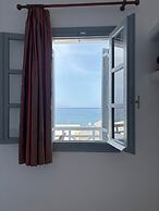 Tarelis Beach Apartments & Studios
