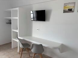 Tarelis Beach Apartments & Studios