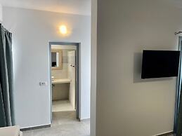 Tarelis Beach Apartments & Studios