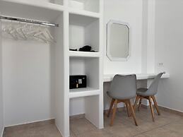 Tarelis Beach Apartments & Studios