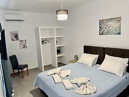 Tarelis Beach Apartments & Studios