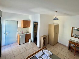 Tarelis Beach Apartments & Studios