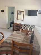 Tarelis Beach Apartments & Studios