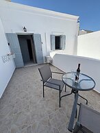 Tarelis Beach Apartments & Studios
