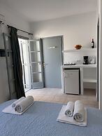 Tarelis Beach Apartments & Studios