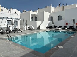 Tarelis Beach Apartments & Studios