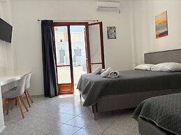 Tarelis Beach Apartments & Studios