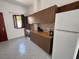 Tarelis Beach Apartments & Studios