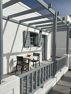 Tarelis Beach Apartments & Studios