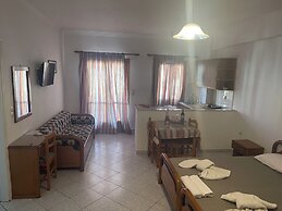 Tarelis Beach Apartments & Studios