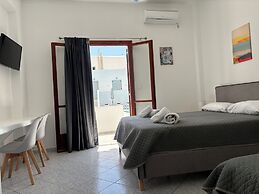 Tarelis Beach Apartments & Studios