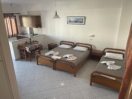 Tarelis Beach Apartments & Studios