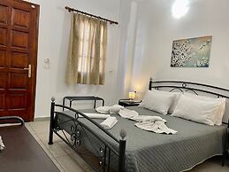 Tarelis Beach Apartments & Studios