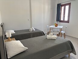 Tarelis Beach Apartments & Studios