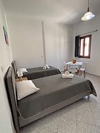 Tarelis Beach Apartments & Studios