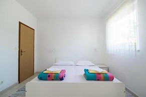 Apartments Boguvila -
