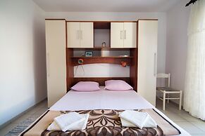 Apartments Pinija -
