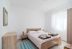 Apartments Pinija -