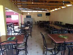 Miti Mingi Eco Camp