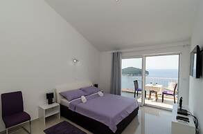 LUV Luxury Apartments