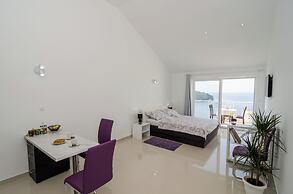 LUV Luxury Apartments