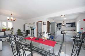 Apartment Villa DD