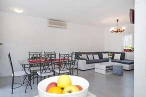 Apartment Villa DD