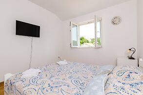 Ana Apartment