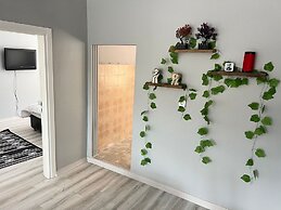 Airport Forest Room