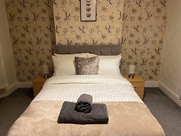 Remarkable 3-bed House in Liverpool