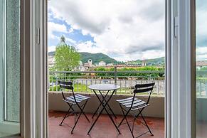 Autumn Apartment in Como