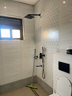 1 Bed Flat - Sleeps 2 - Parking - Wifi