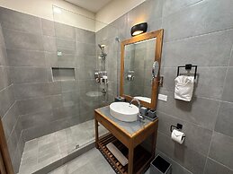 Mt. Plaisir Estate Hotel